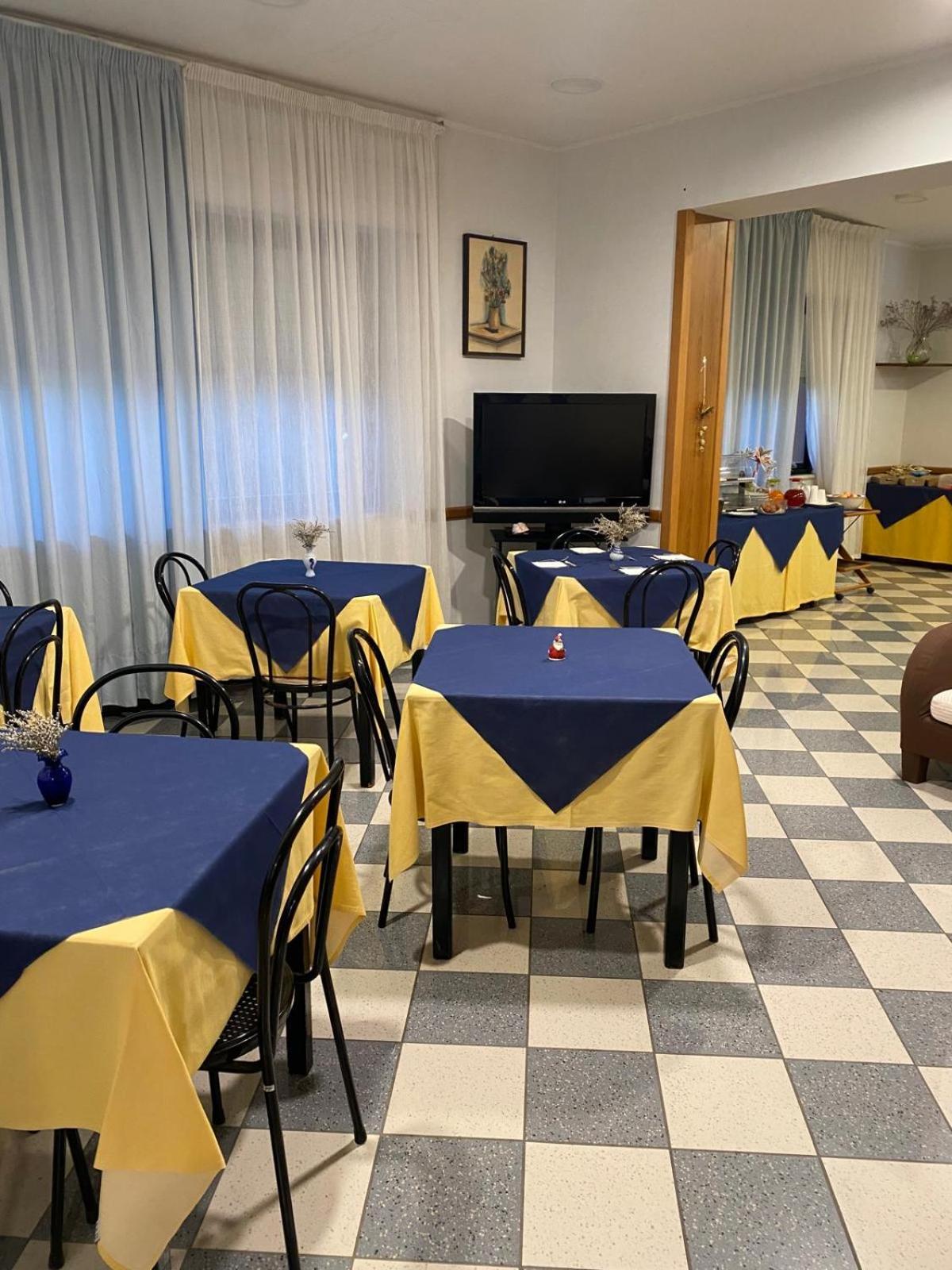 Hotel Ferrara Chianciano Terme Ngoại thất bức ảnh