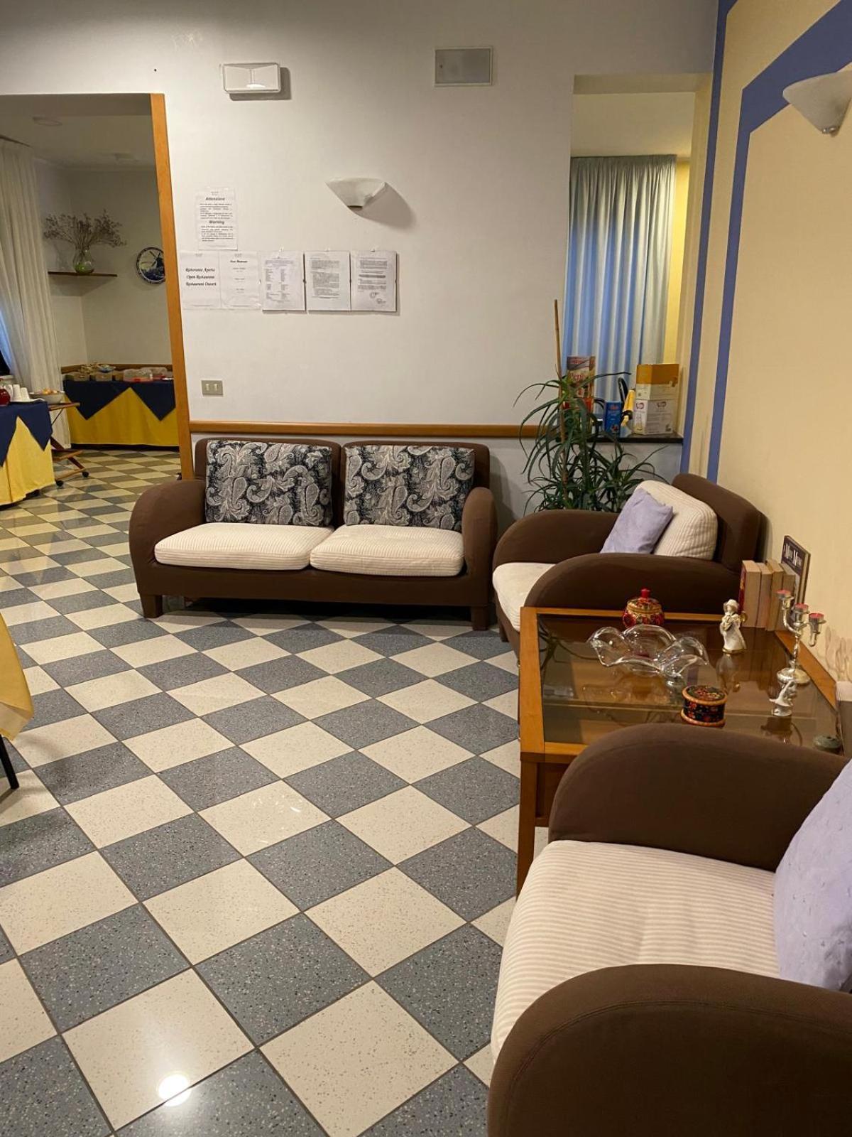 Hotel Ferrara Chianciano Terme Ngoại thất bức ảnh